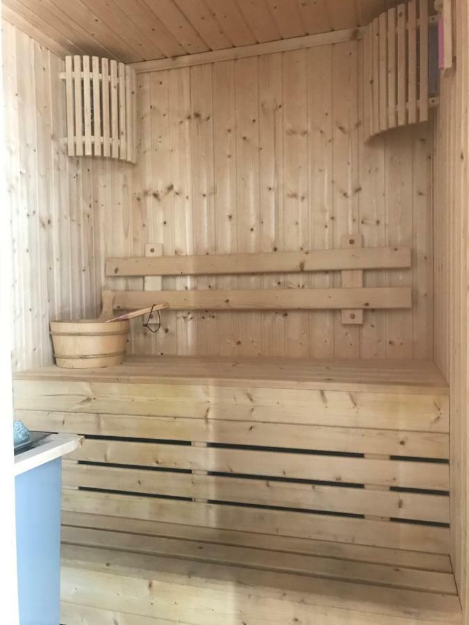 The Pine Hua Hin Apartment Bagian luar foto